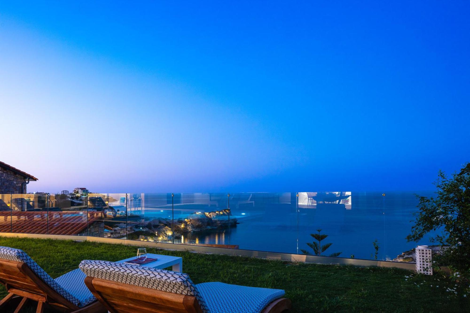 Villa Ligaria Pinnacle Екстериор снимка